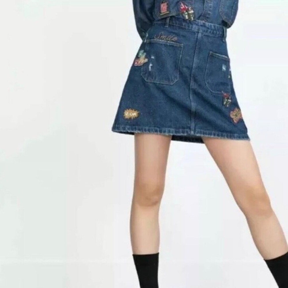 Zara Trafaluc Embroidered Jean Mini Skirt- Cartoon Patches- Size Small